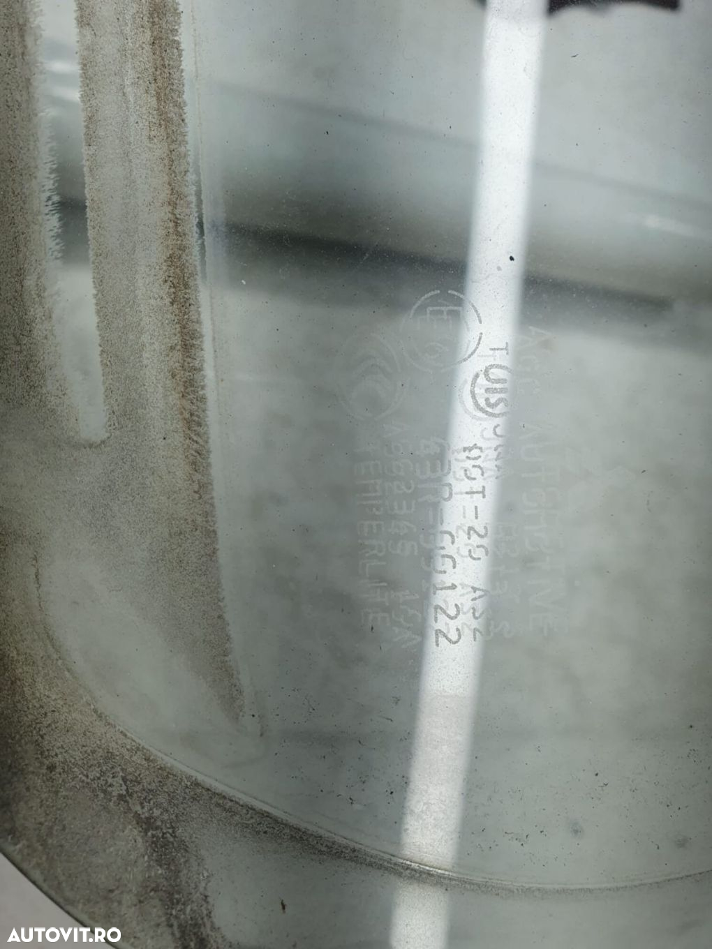 Geam fix dreapta spate Mitsubishi Lancer X  [din 2007 pana  2011] - 4