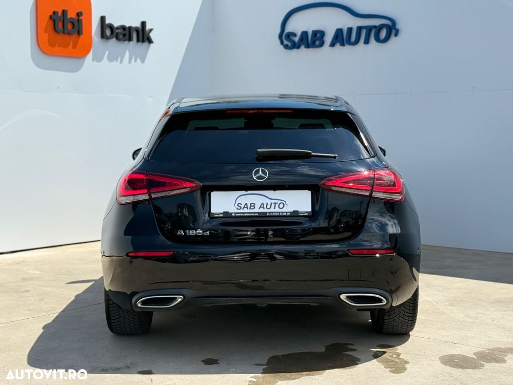 Mercedes-Benz A 180 d Sedan 8G-DCT AMG Line - 23