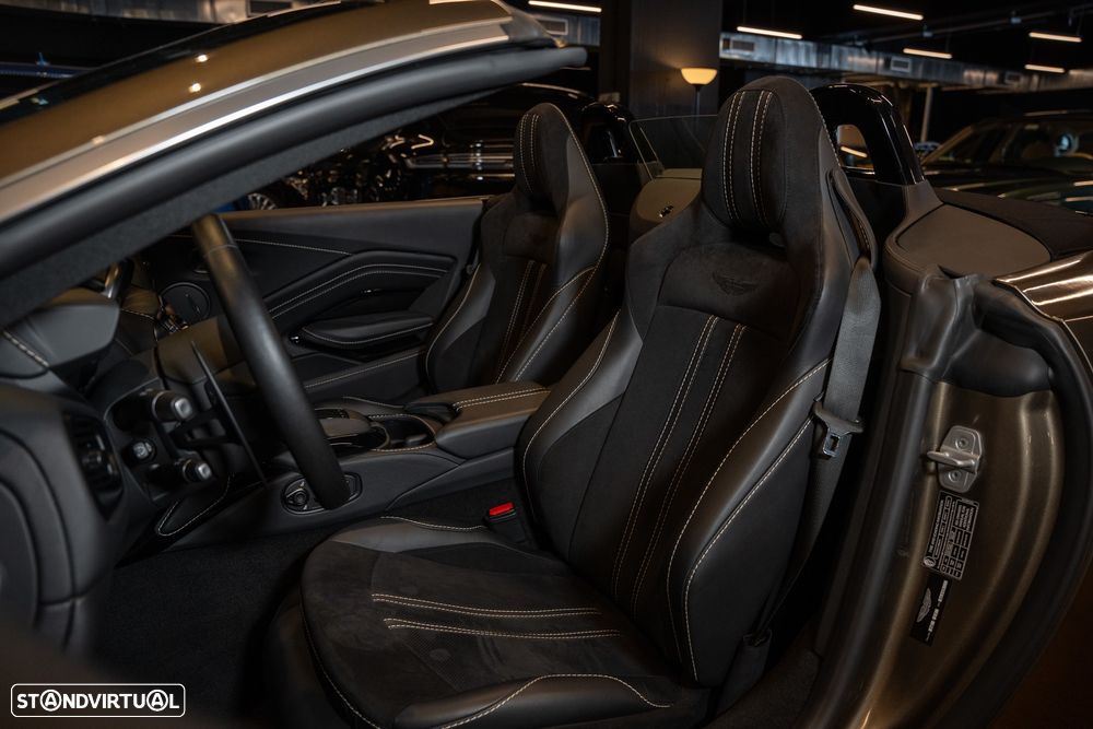 Aston Martin Vantage Roadster V8 - 12