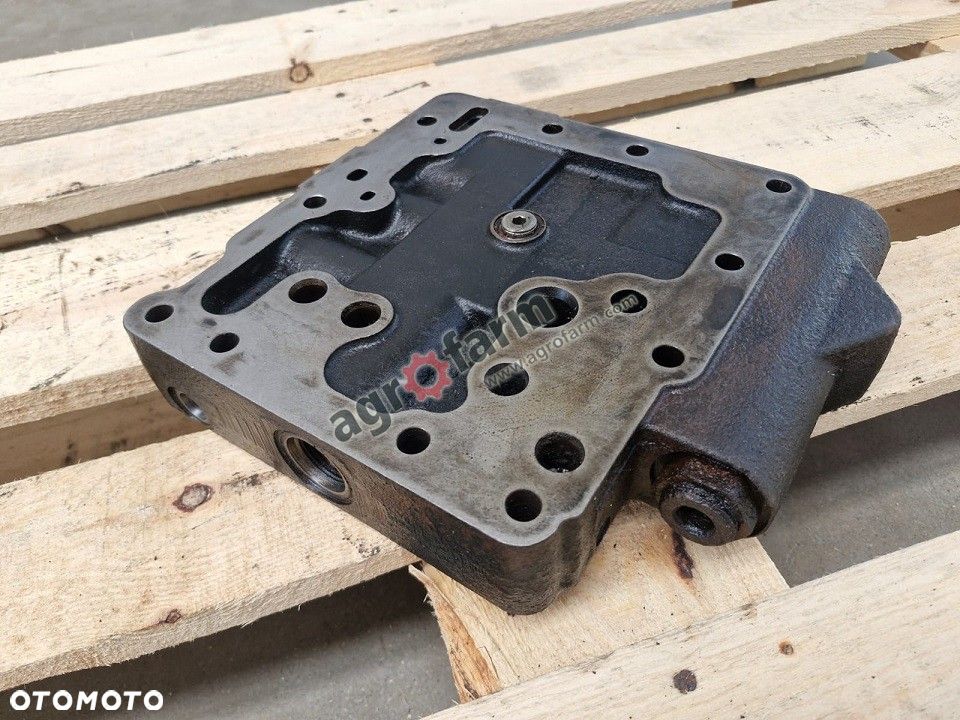 Zawór Case Magnum 235, 250, 260, 280 - 1