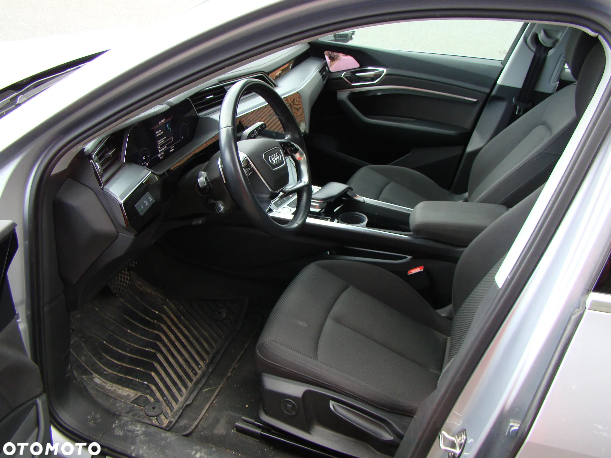 Audi e-tron Sportback - 10