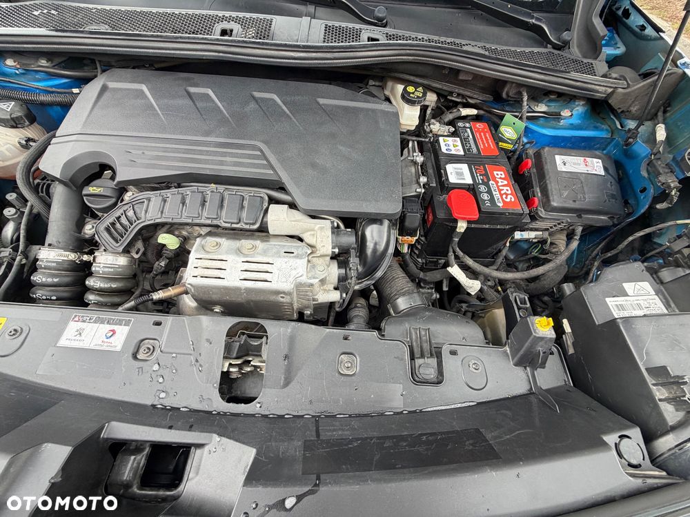 Peugeot 2008 PureTech 155 EAT8 GT - 11