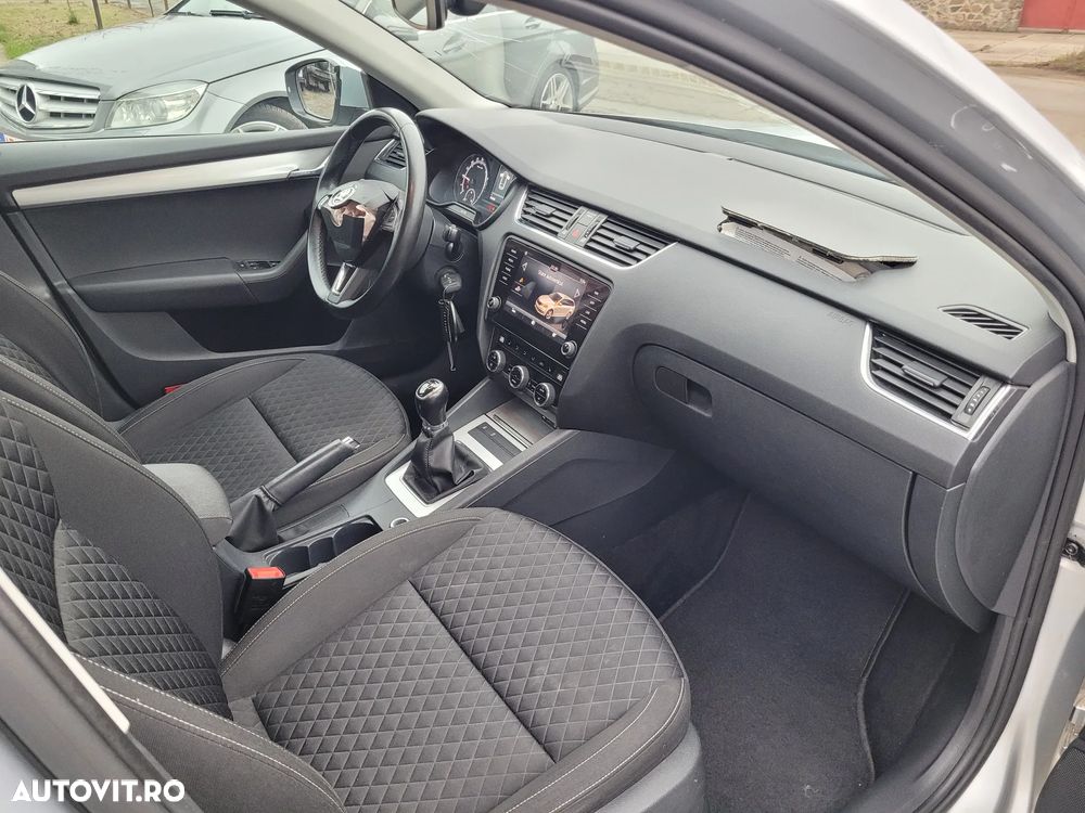 Skoda Octavia 1.6 TDI Active - 8