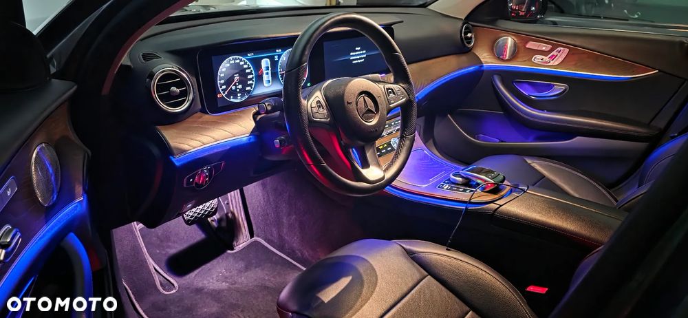 Mercedes-Benz Klasa E 220 d 4-Matic 9G-TRONIC - 5
