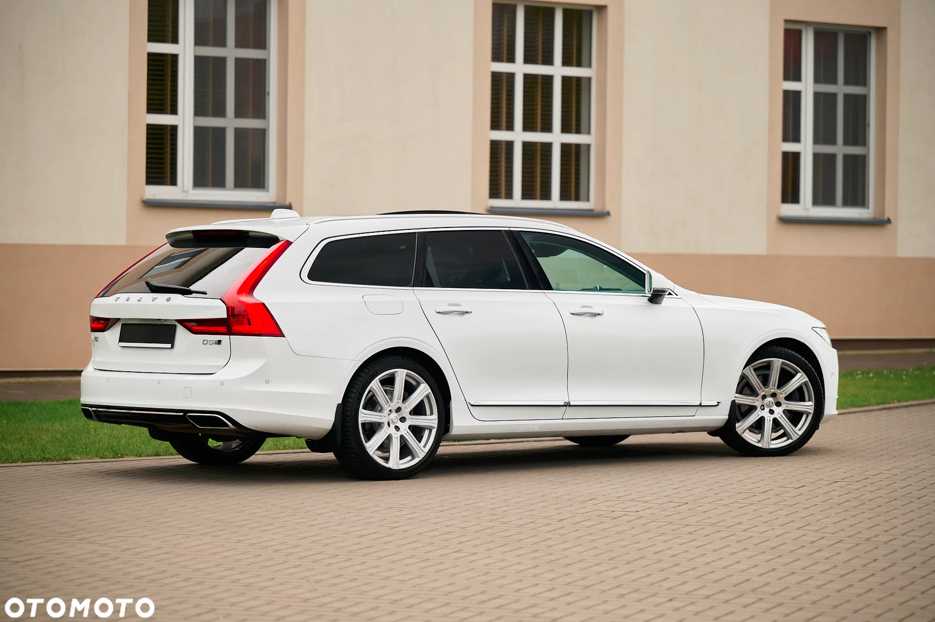 Volvo V90 D5 AWD Geartronic Inscription - 6