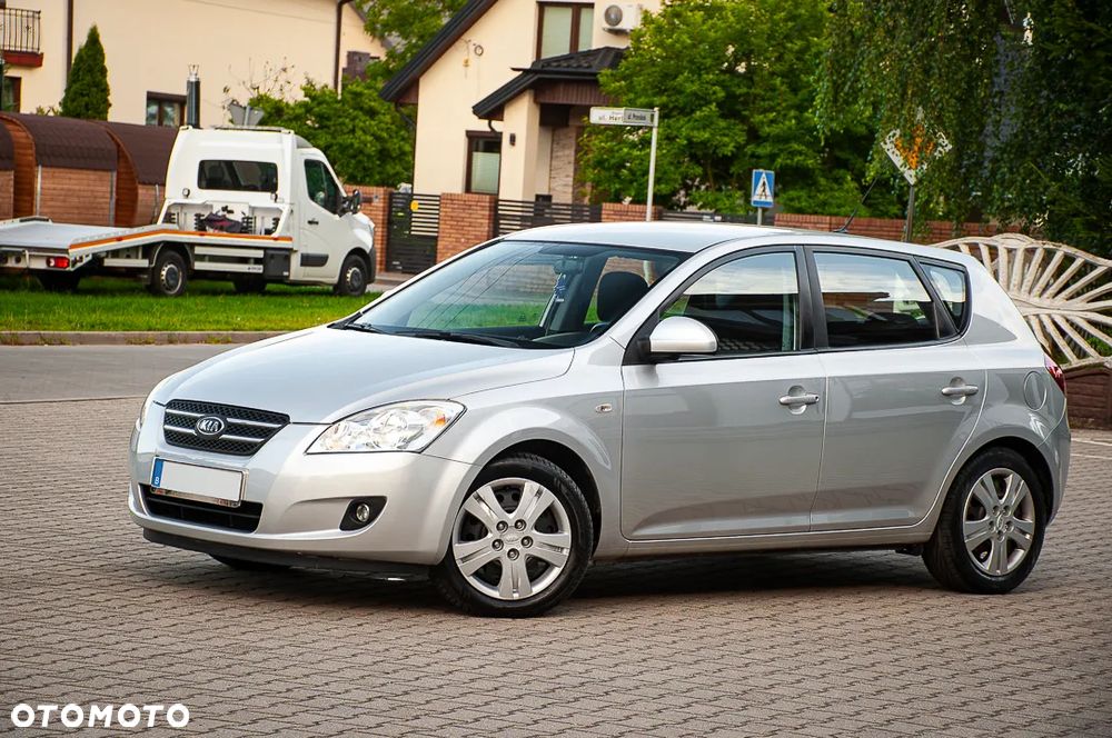 Kia Ceed 1.4 Comfort + - 12