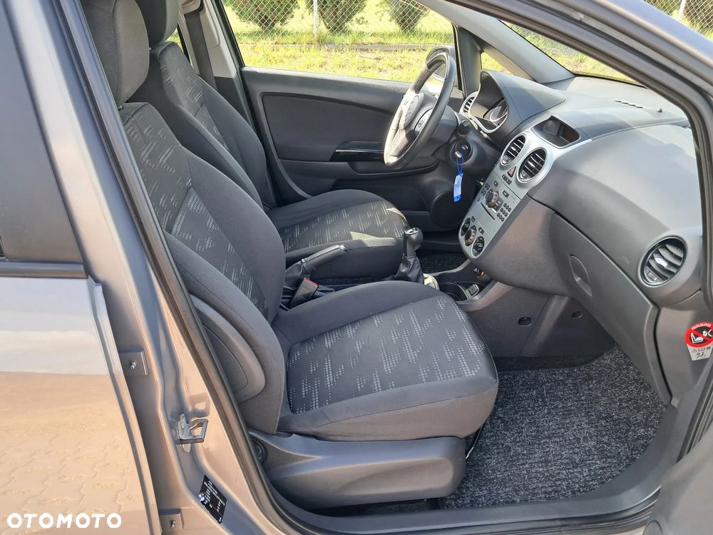 Opel Corsa 1.4 16V 150 Jahre - 17