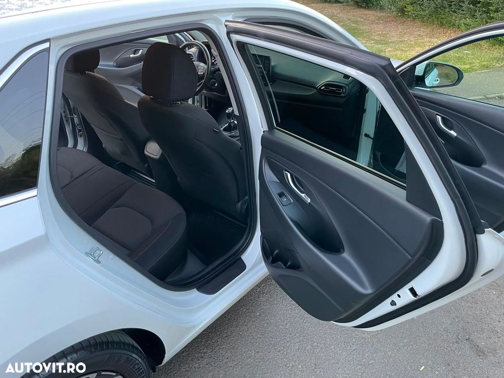 Hyundai i30 1.5 110CP M/T Highway - 15