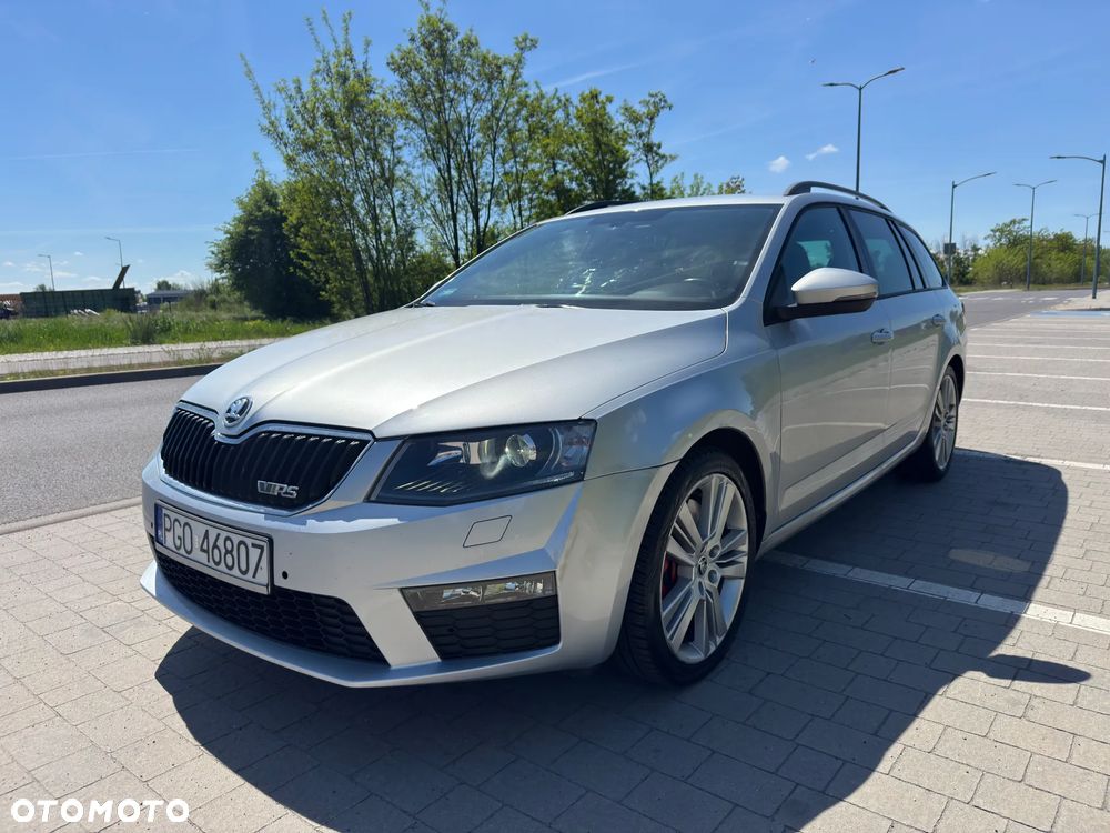 Skoda Octavia 2.0 TDI DSG RS - 11