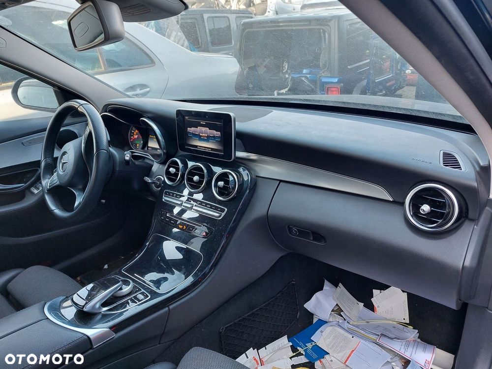 Mercedes W205 C klasa deska rozdzielcza AIRBAG pasy oryginał