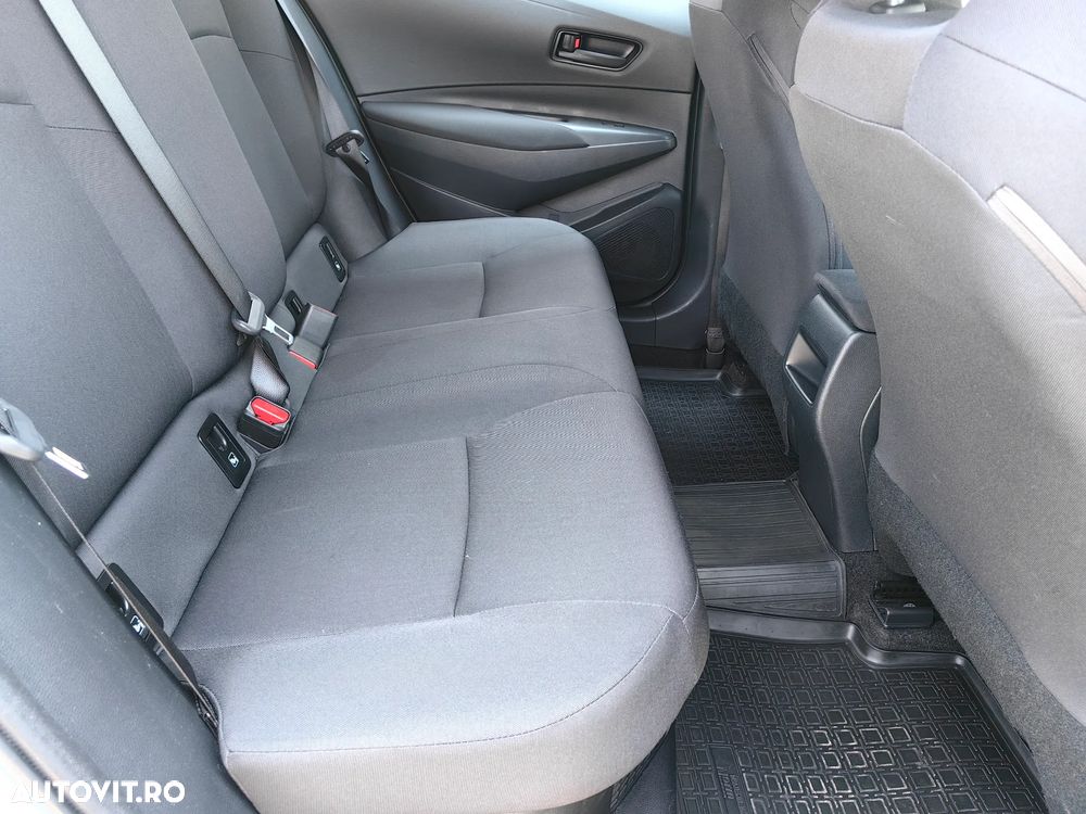 Toyota Corolla 1.8 HSD Business - 7