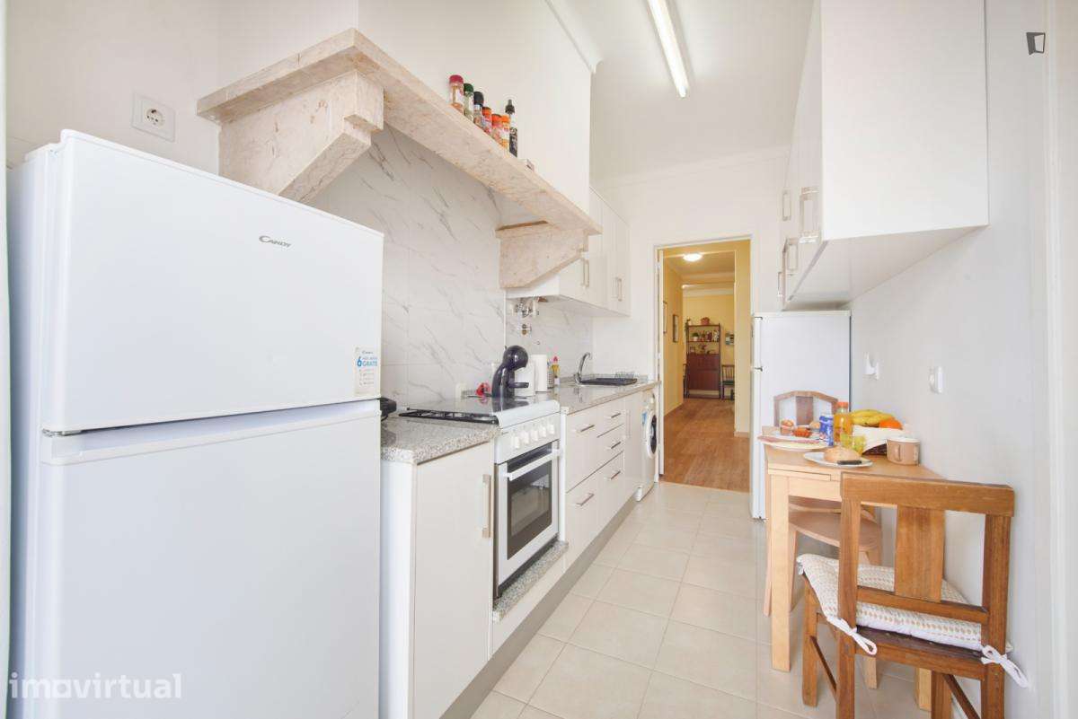 Quarto - localizado em Anjos Lisbon - Grande imagem: 5/39