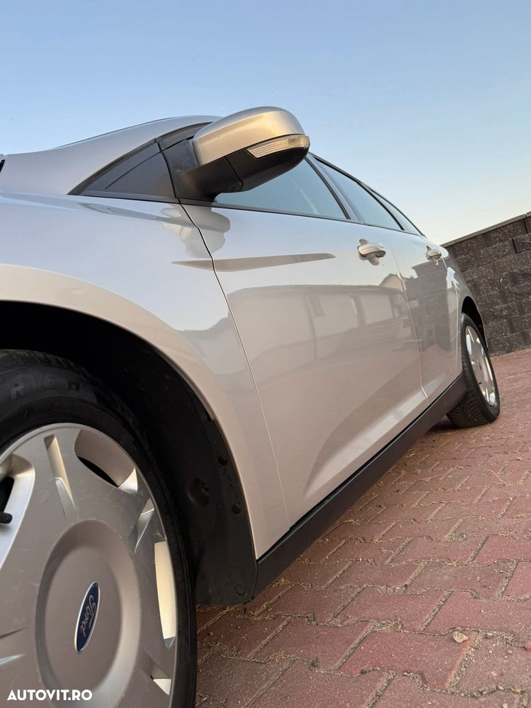 Ford Focus - 16