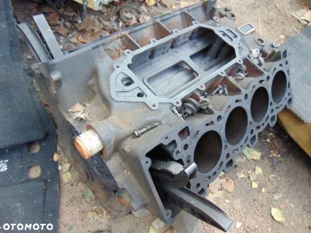 BMW E38 E65 4.0d 740d V8 M67 BLOK silnika BiTurbo - 6