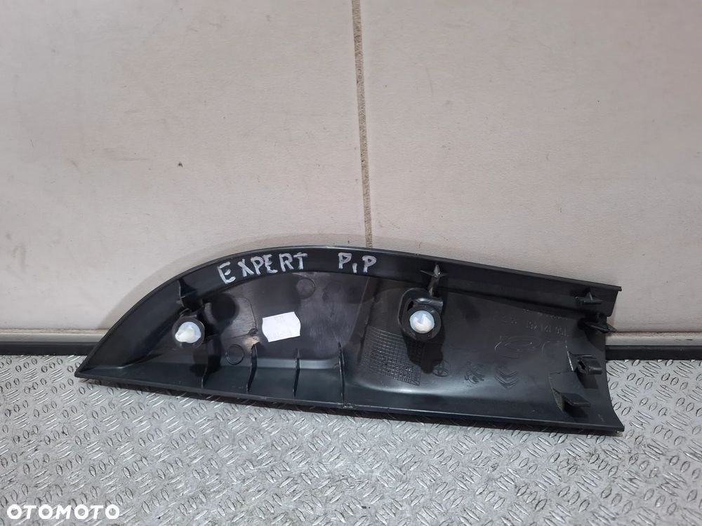 Osłona lusterka drzwi prawy przód  Peugeot Expert 2019 rok nr 98089934 - 2