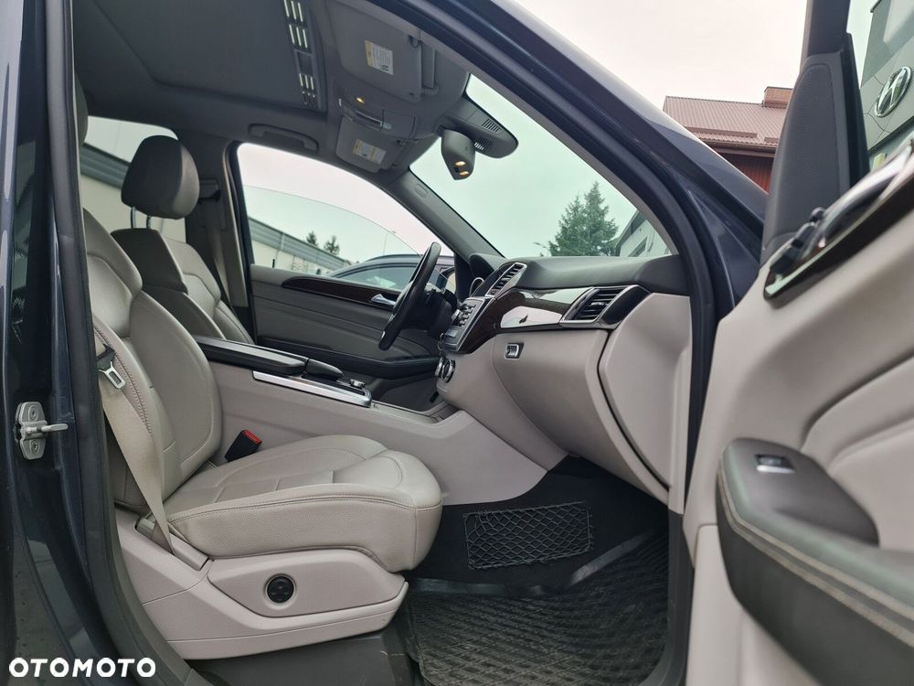 Mercedes-Benz ML 350 BlueTec 4-Matic - 29