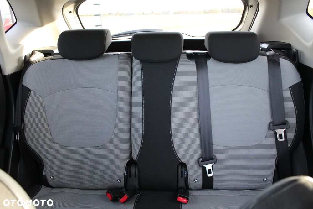 Renault Captur 1.2 TCe Intens EDC - 26