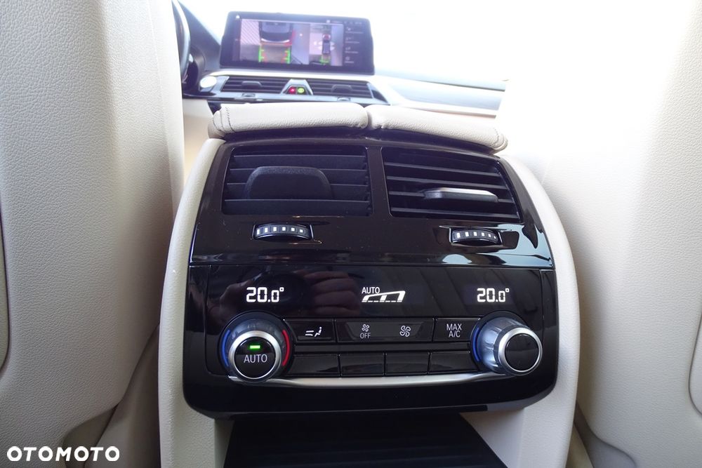 BMW Seria 5 530i Sport Line - 22