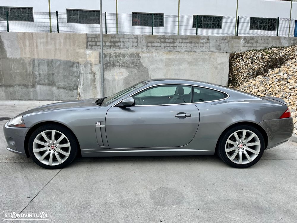 Jaguar XK 4.2 V8 Coupé - 8