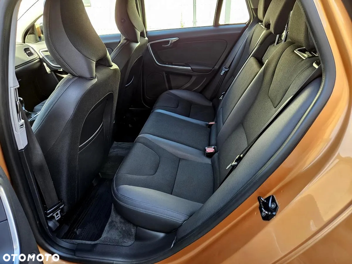 Volvo V60 D3 Summum - 20