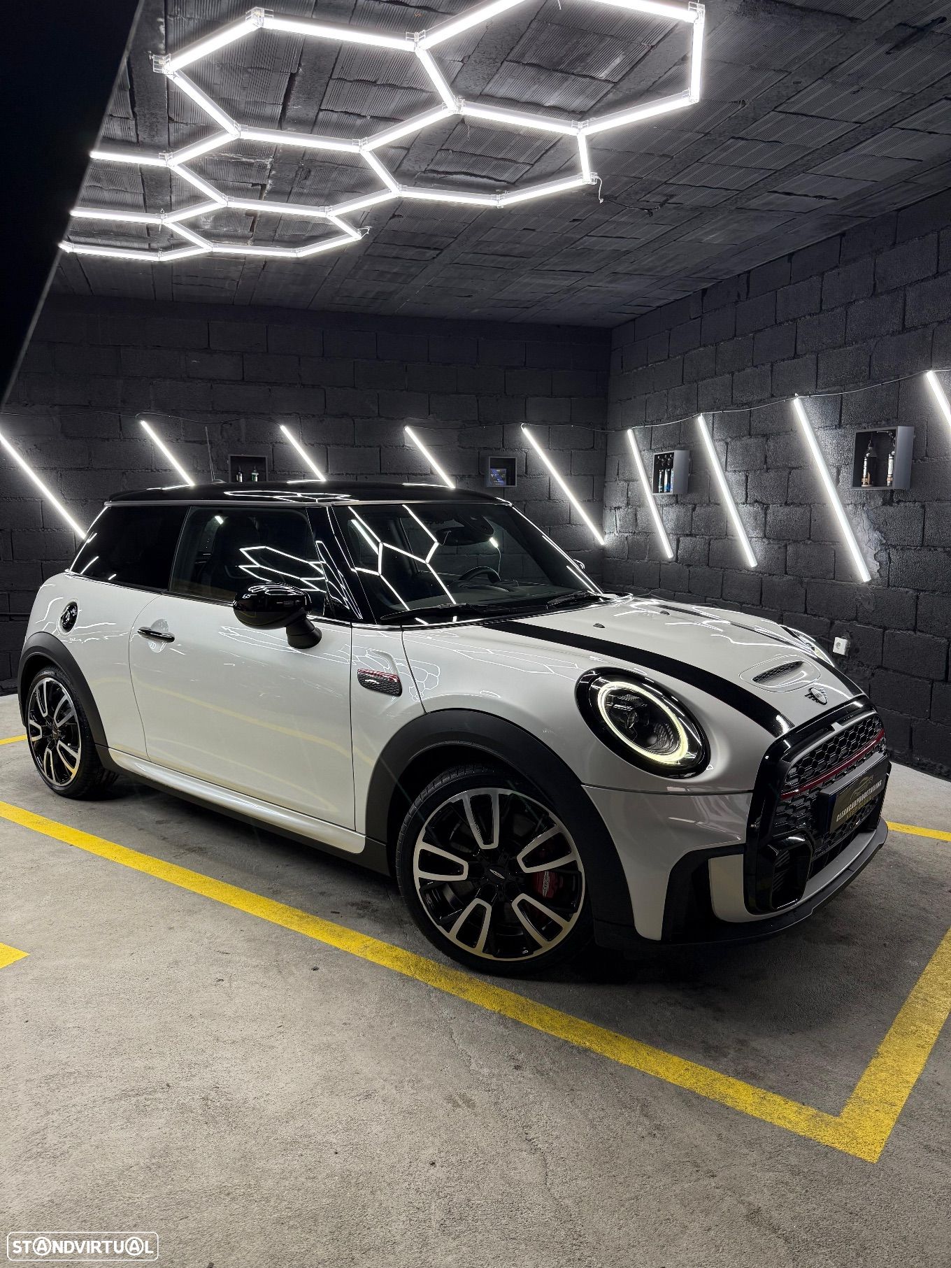 MINI 3 Portas John Cooper Works Plus Auto Desportiva - 1