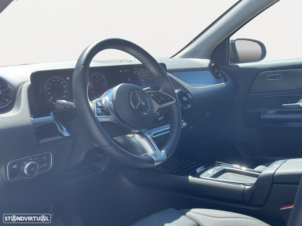 Mercedes-Benz GLA 180 d - 9