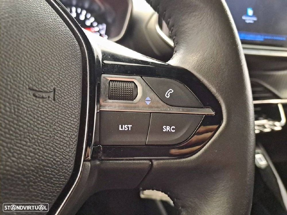 Peugeot 2008 1.2 PureTech Active - 17