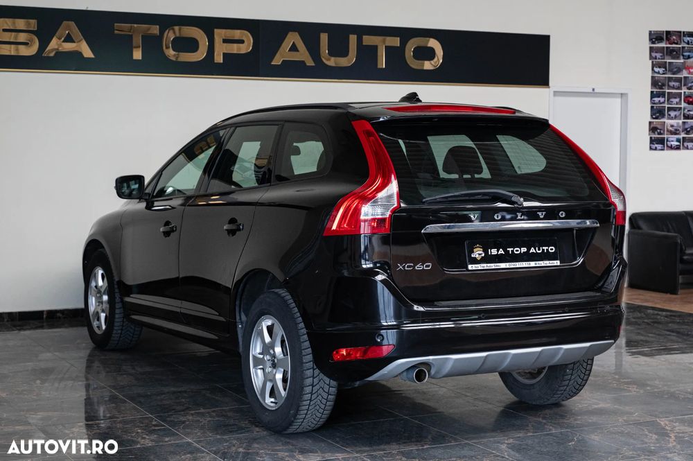 Volvo XC 60 D3 Geartronic Momentum - 32