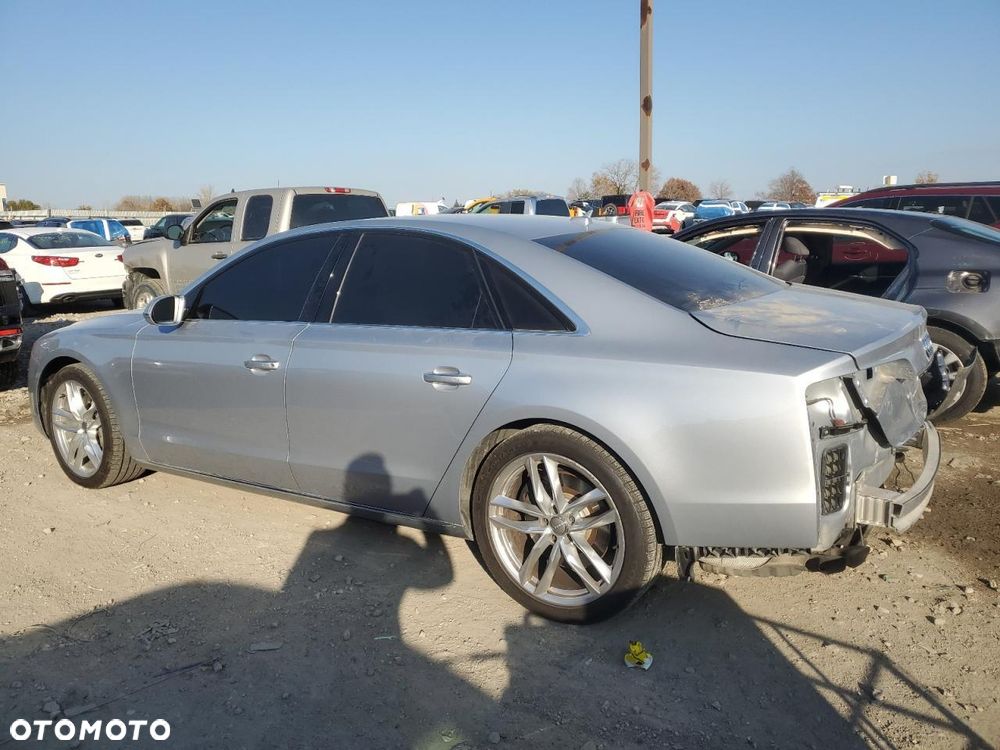 Audi A8 - 4