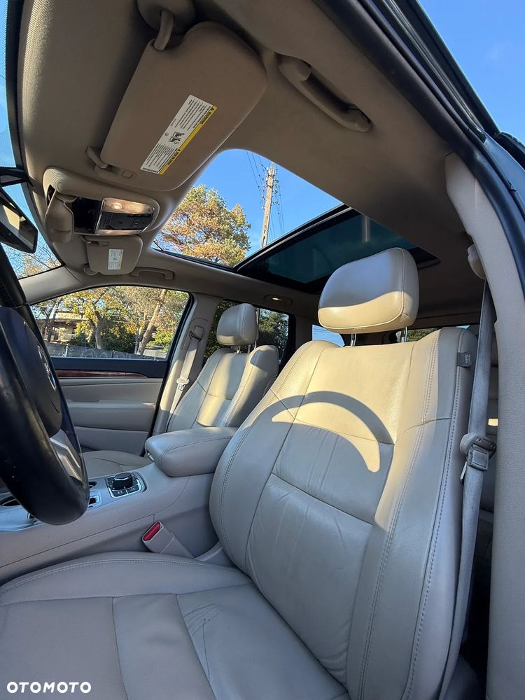Jeep Grand Cherokee - 14
