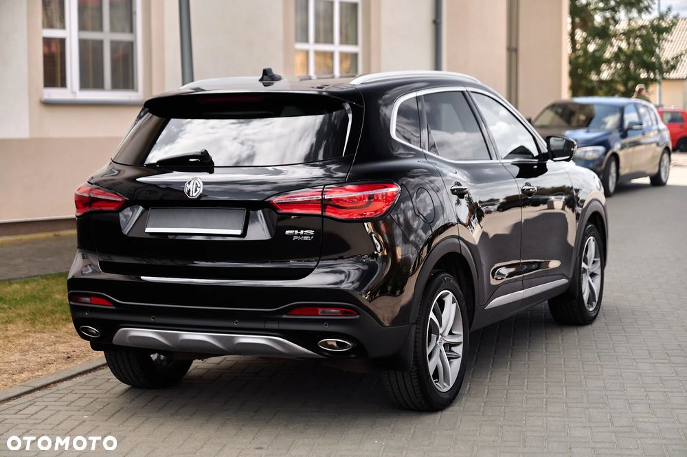 MG EHS Luxury - 12