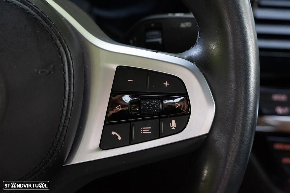 BMW 530 e Pack M - 53
