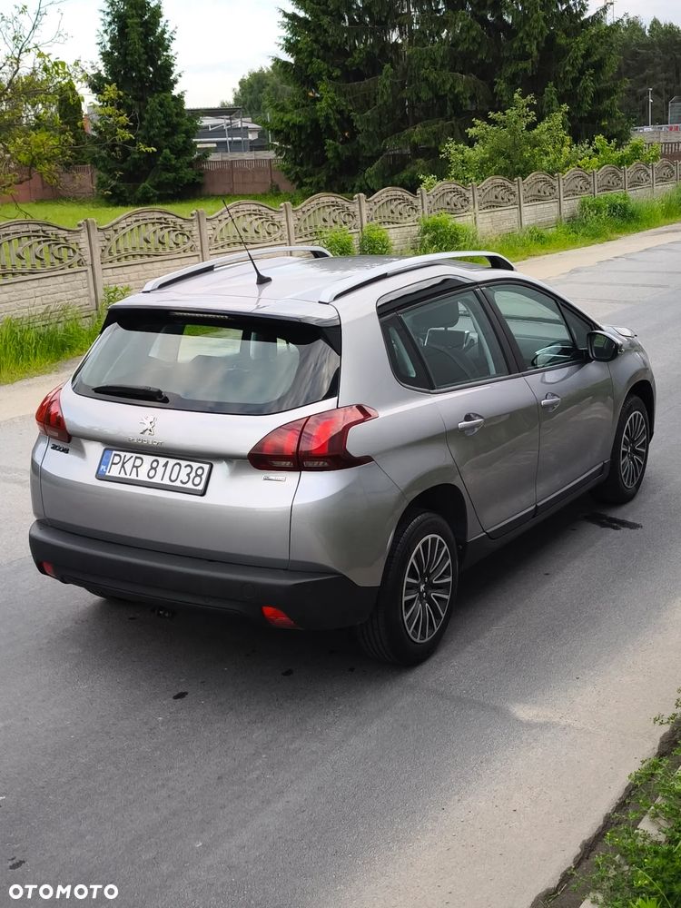 Peugeot 2008 - 11