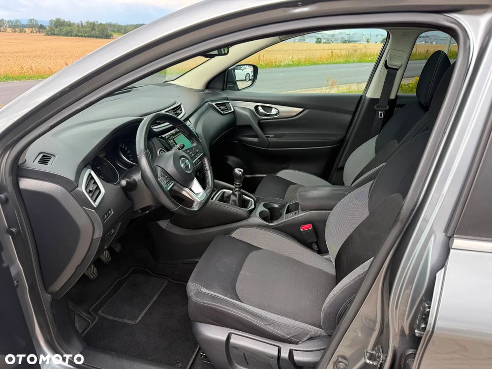 Nissan Qashqai 1.6 DCi ALL-MODE 4x4i ACENTA - 9