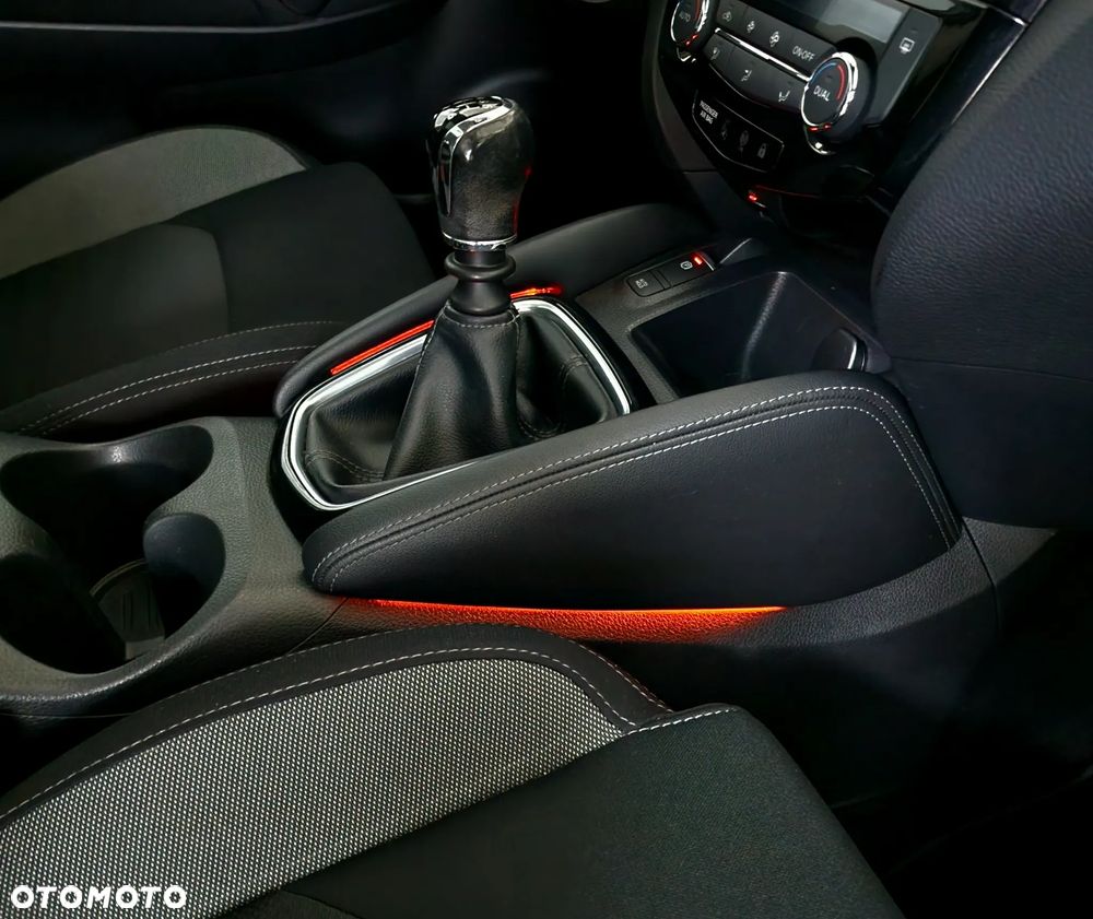 Nissan Qashqai 1.5 dCi N-Connecta - 38