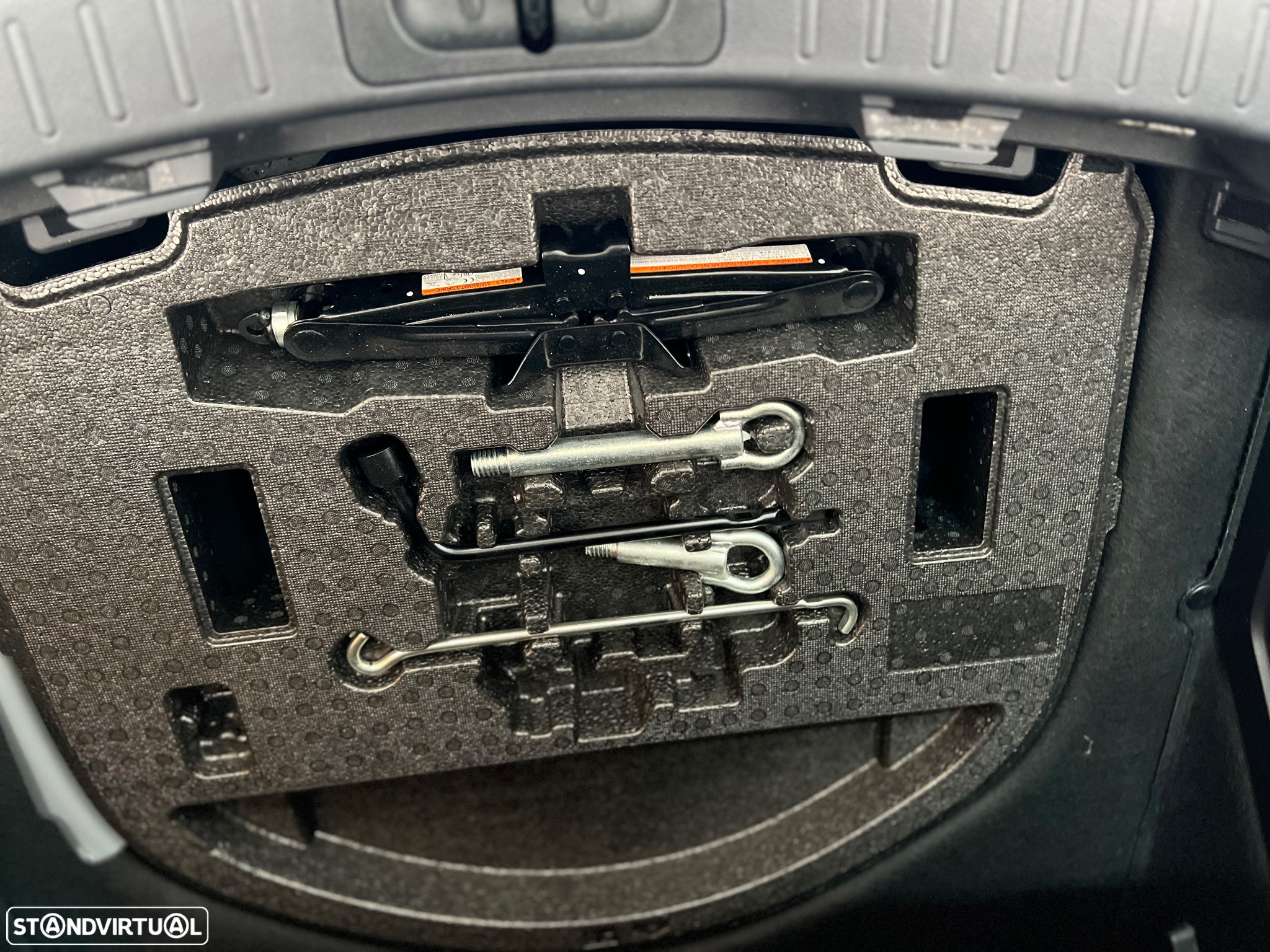 Toyota Corolla Touring Sports 1.8 Hybrid Comfort - 30