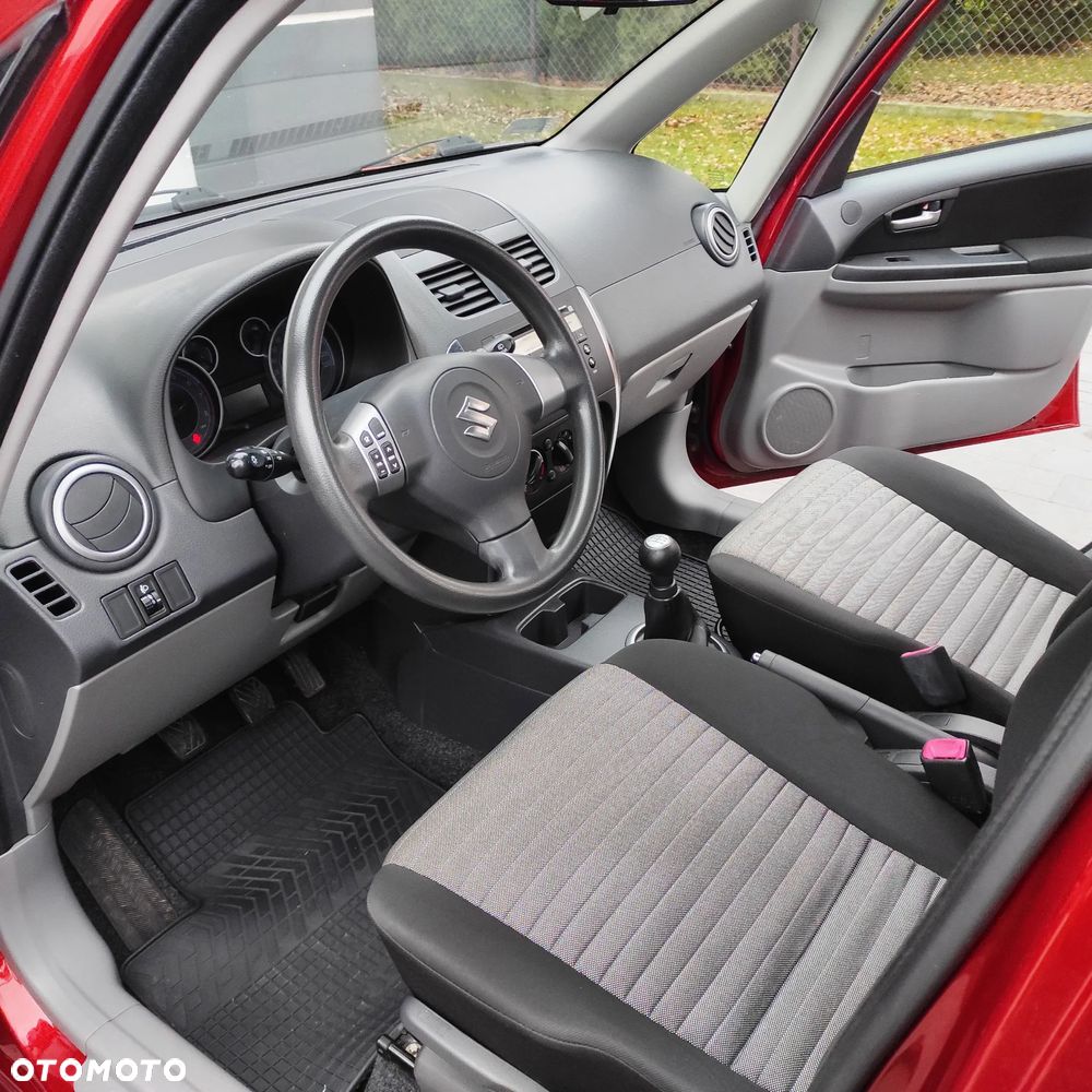 Suzuki SX4 1.6 Comfort - 15