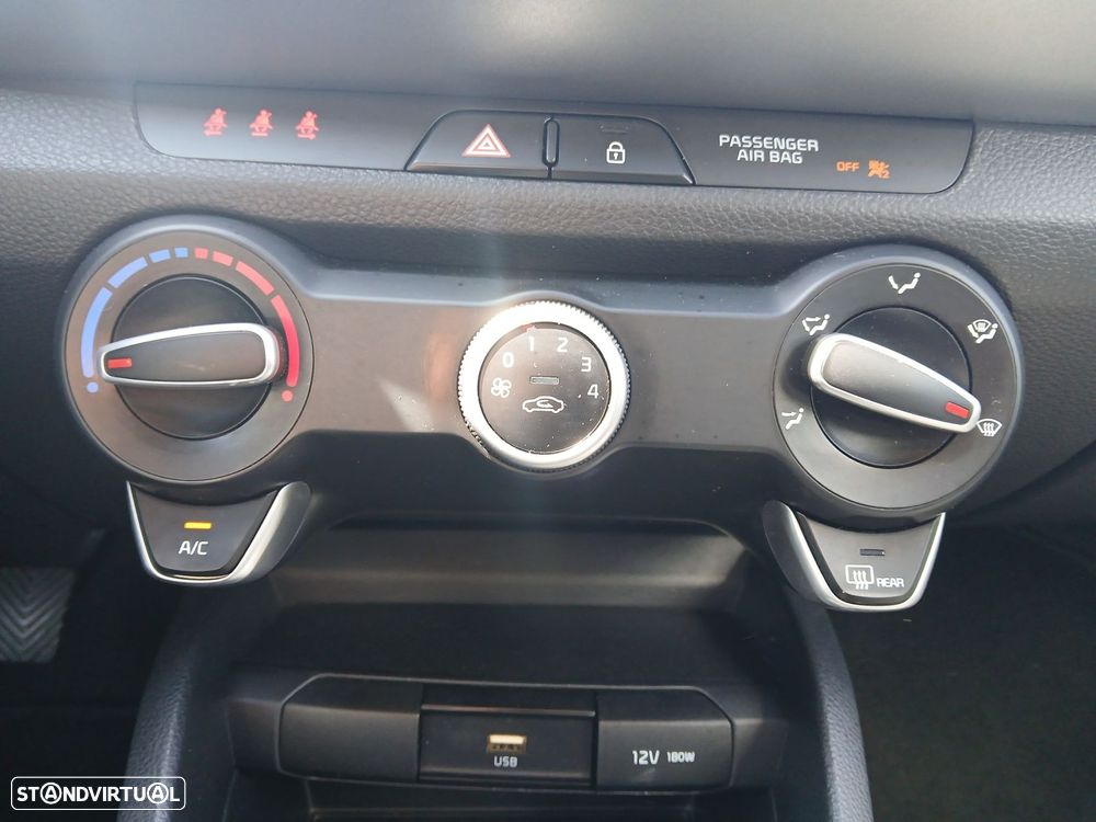 Kia Stonic 1.2 Dynamic - 22