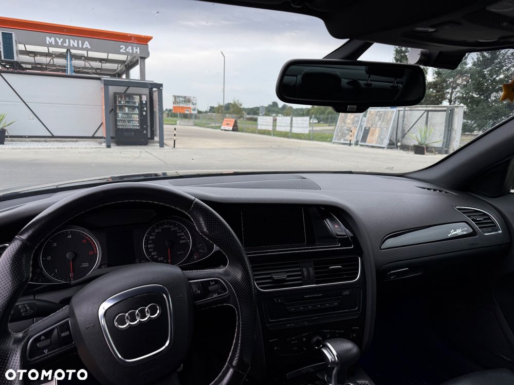 Audi A4 Limousine - 12