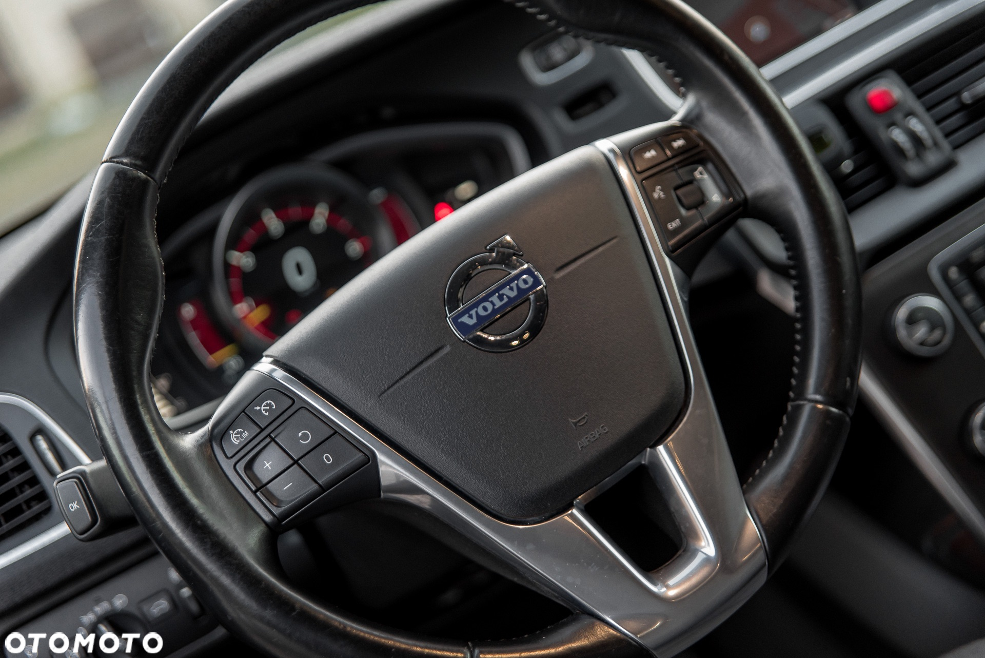 Volvo V40 Cross Country D3 Momentum - 26