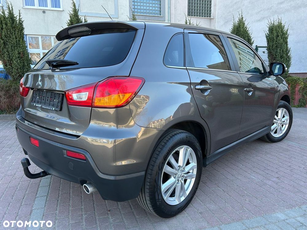 Mitsubishi Outlander 2.2 DI-D 2WD Plus - 13