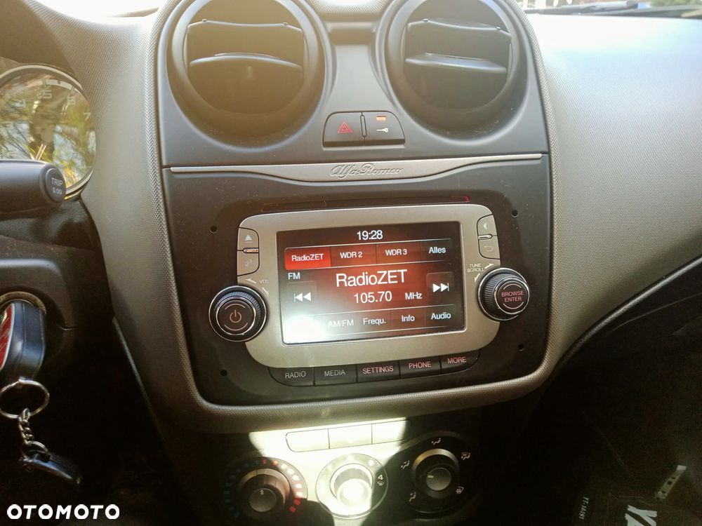 Alfa Romeo Mito 0.9 8V Turbo Twinair Super - 9