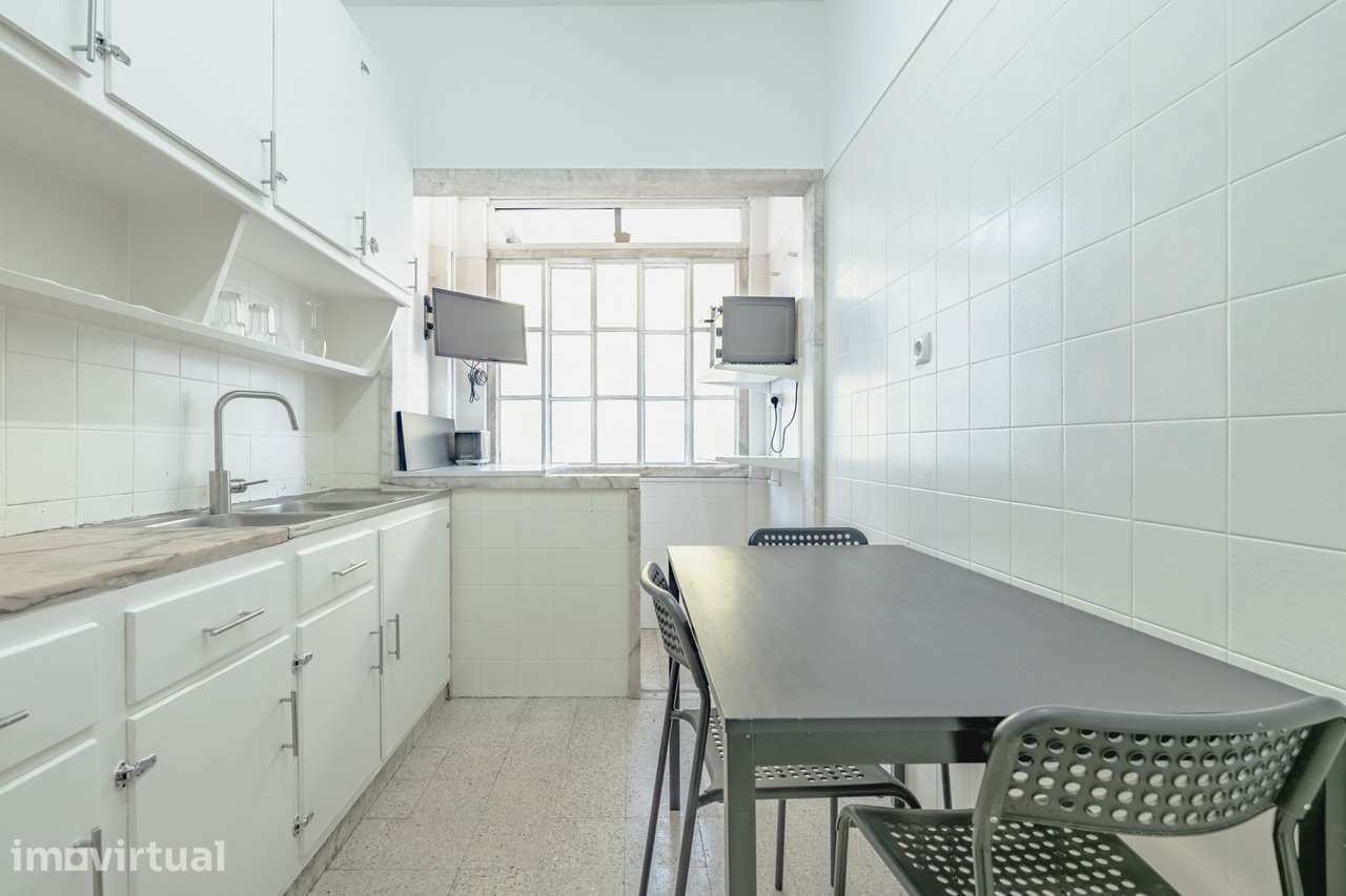 Apartamento T2 junto ao METRO Olaias - Grande imagem: 2/22