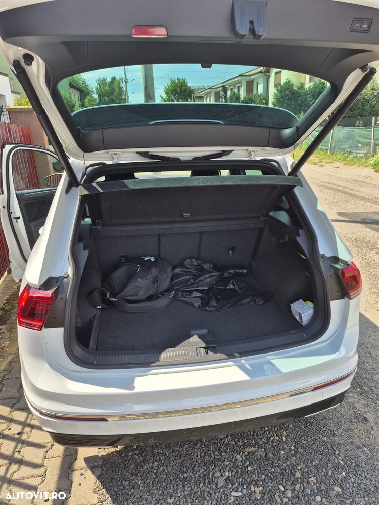 Volkswagen Tiguan - 11