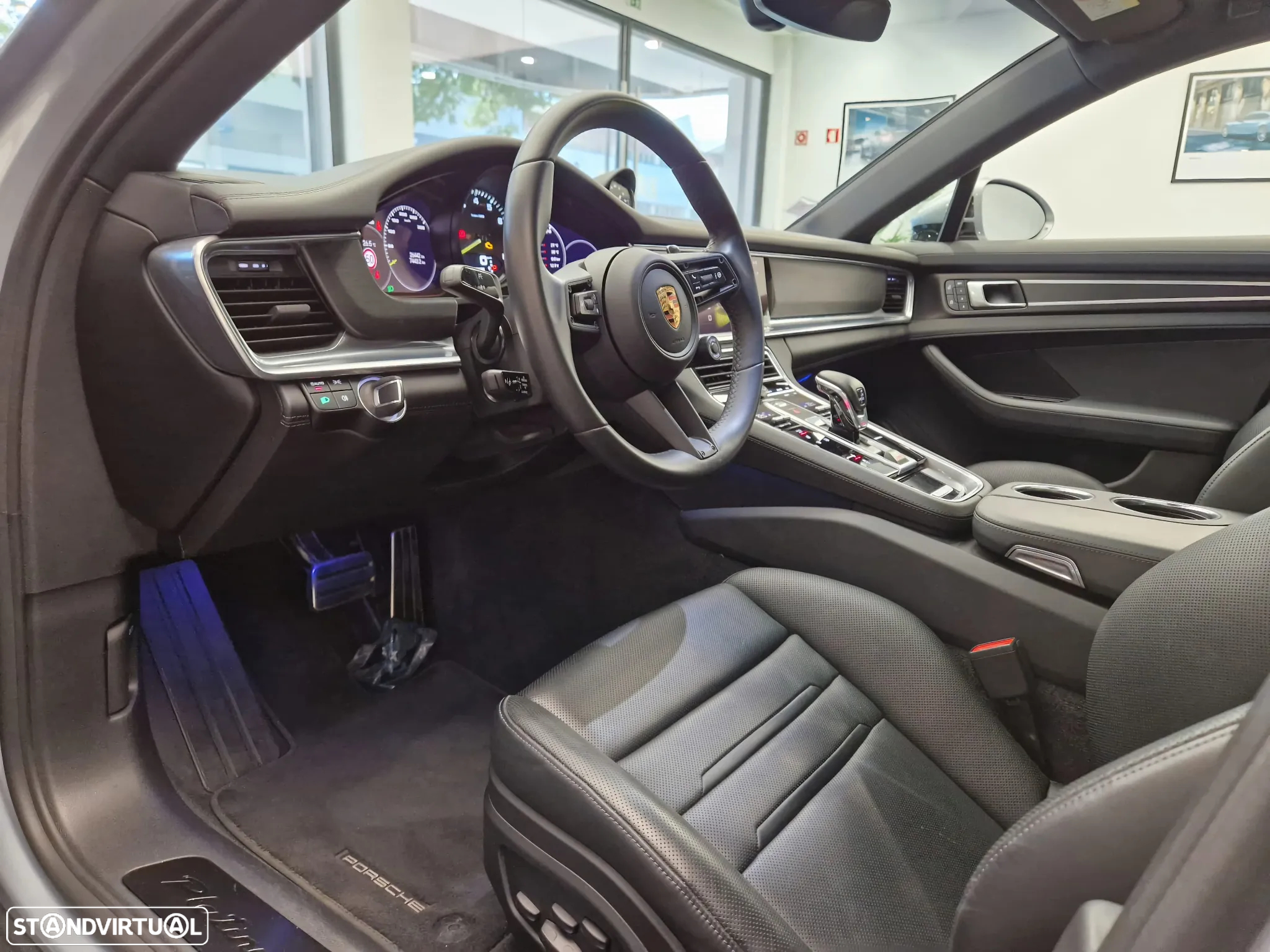 Porsche Panamera 4 E-Hybrid Platinum Edition com PDLS - 16