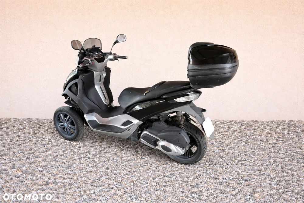 Piaggio MP-3 - 5