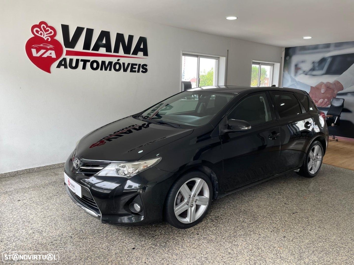Toyota Auris 1.4 D-4D Exclusive+P.Sport - 1