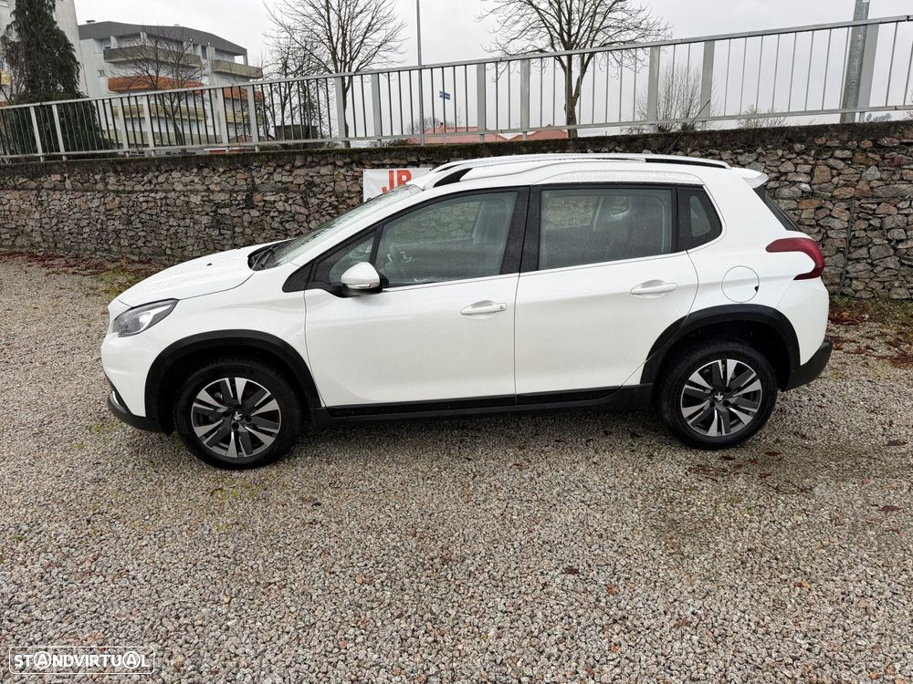Peugeot 2008 1.2 PureTech Allure - 5