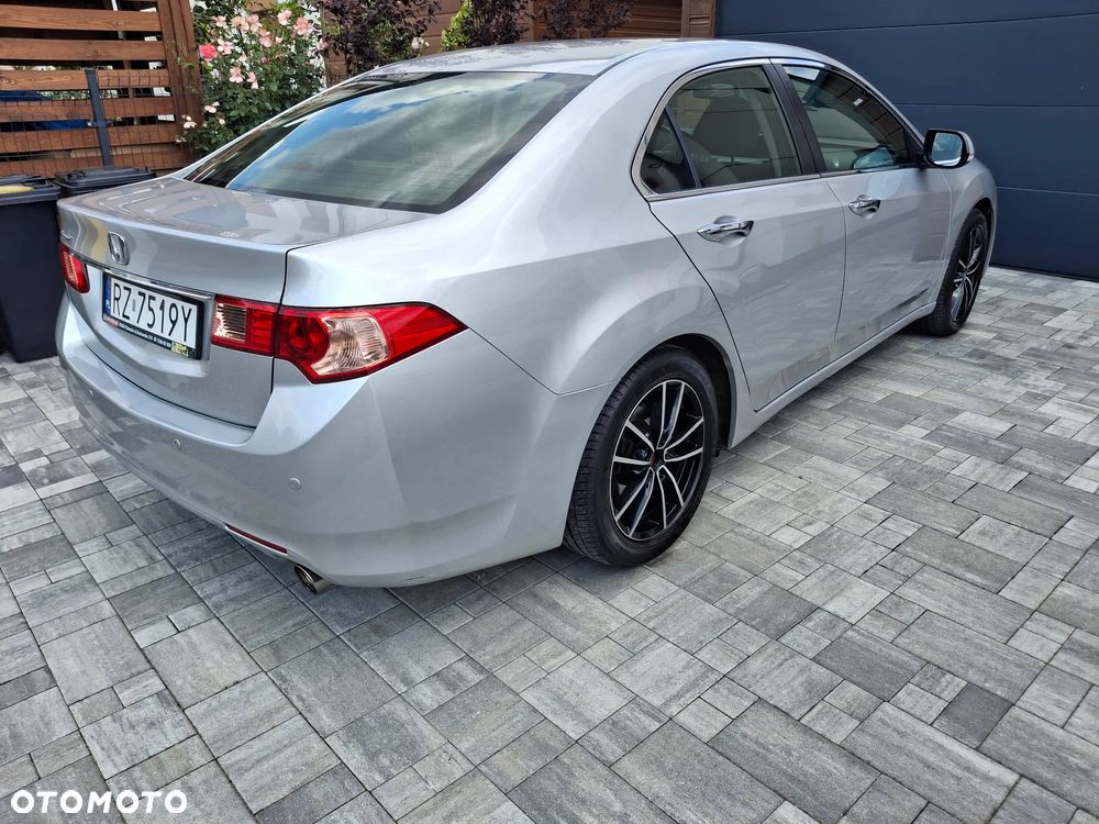 Honda Accord 2.0 Lifestyle - 1