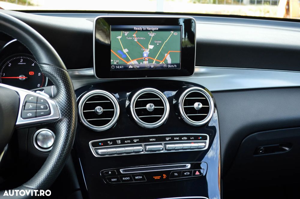 Mercedes-Benz GLC Coupe 220 d 4Matic 9G-TRONIC AMG Line - 35